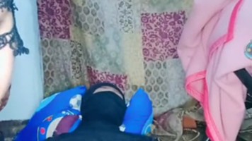 Bokep Indo Zahraa Ngewe Ngemplud Posisi di Atas