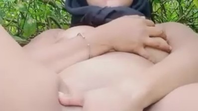 Bokep Indo Salwa Ukhti Jilbab Ekshib Colmek Outdoor
