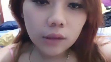 Bokep Indo Mlive Erya Cantik Pamer Uting Bodi Montok