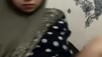 Bokep Indo Syafinaz Tiktokers Jilbab Desah Colmek