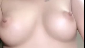 Ukhty Alisa Sangek Pengen Mancur